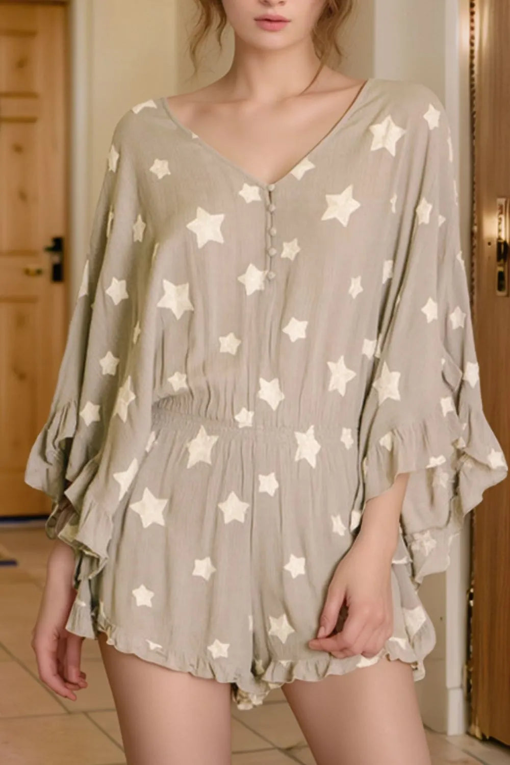 Star Print Crinkle Textured Kimono Ruffle Sleeve Romper